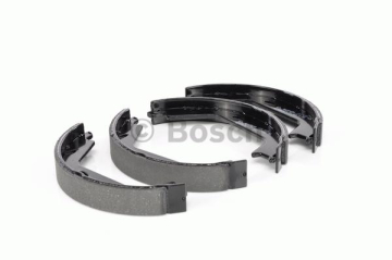 EL FREN PABUÇ BALATA VOLVO S60 01-10 S80 98 06 V70 97 00 07 XC70 02 XC90 02 GS8674 Marka : BOSCH